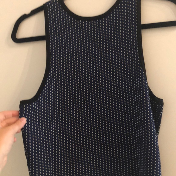 Knit pattern crop top - Picture 4 of 4